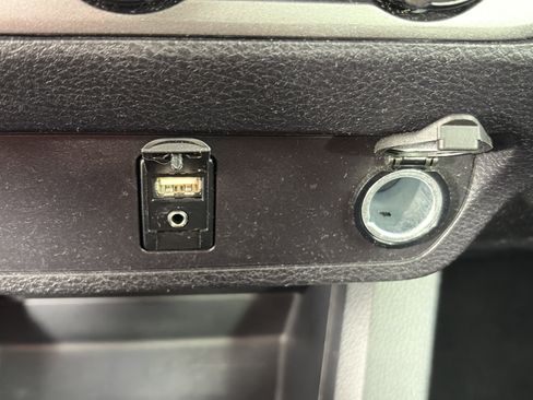 Used 2017 Toyota Tacoma TRD Sport AWD/4WD image 22