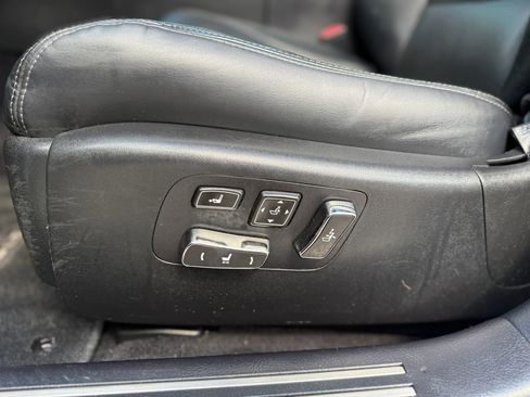 Used 2014 Lexus LS 460 w/ Comfort Package RWD image 21