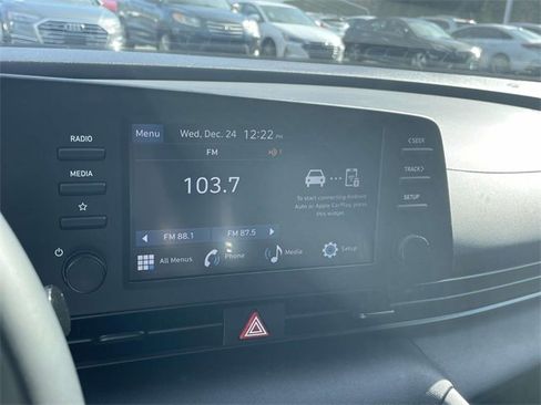 Certified 2025 Hyundai Elantra Sport image 22