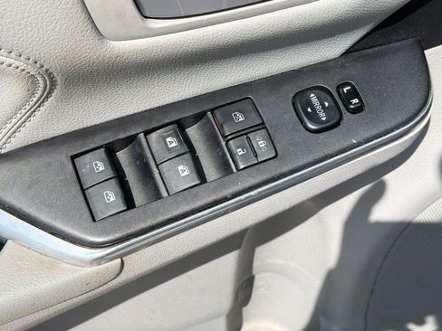 Used 2016 Toyota Camry XLE FWD image 11