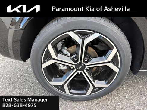 New 2025 Kia Niro EX Touring image 30