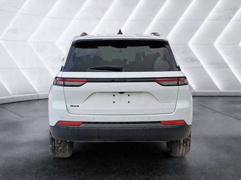 New 2026 Jeep Grand Cherokee Limited w/ Limited Altitude Package image 5