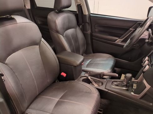 Used 2017 Subaru Forester 2.5i Touring w/ Popular Package #2 image 11