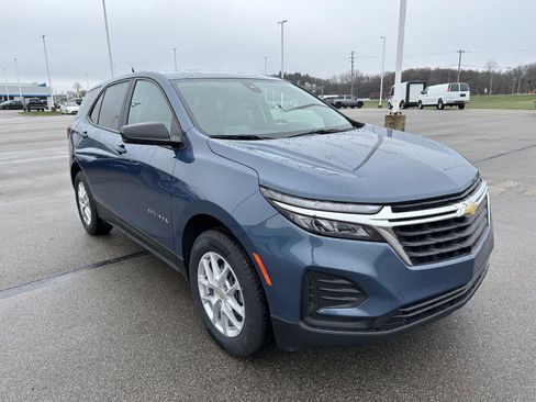 Used 2024 Chevrolet Equinox LS w/ LS Convenience Package AWD/4WD image 11