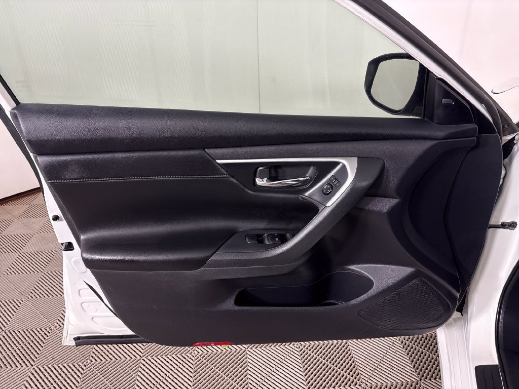 Used 2018 Nissan Altima 2.5 SL FWD image 15