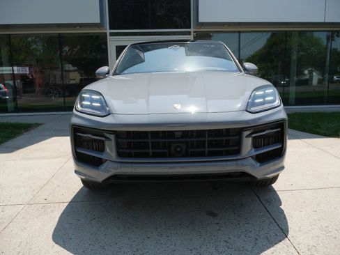 New 2026 Porsche Cayenne S AWD/4WD image 10
