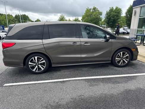 Used 2018 Honda Odyssey Elite image 5