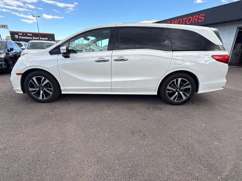 Used 2018 Honda Odyssey Elite image 4