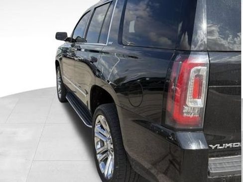 Used 2018 GMC Yukon SLT w/ Premium Edition AWD/4WD image 9