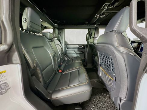 Used 2024 Ford Bronco Badlands AWD/4WD image 27