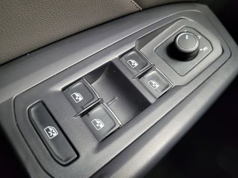 Used 2021 Volkswagen Atlas SE FWD image 27