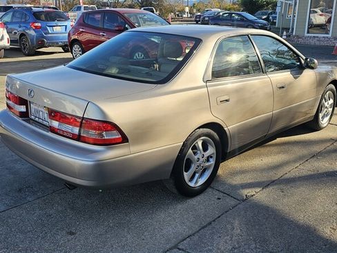 Used 2001 Lexus ES 330 image 3