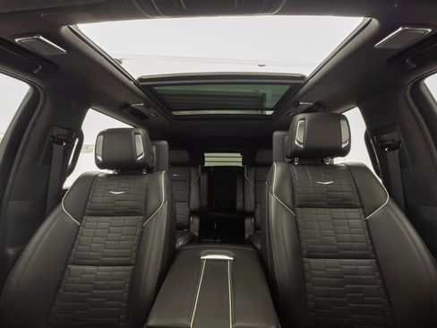 Used 2021 Cadillac Escalade Sport Platinum w/ Heavy-Duty Trailer Package image 6