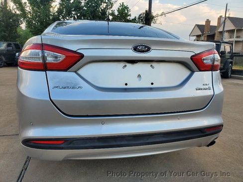 Used 2017 Ford Fusion SE image 18