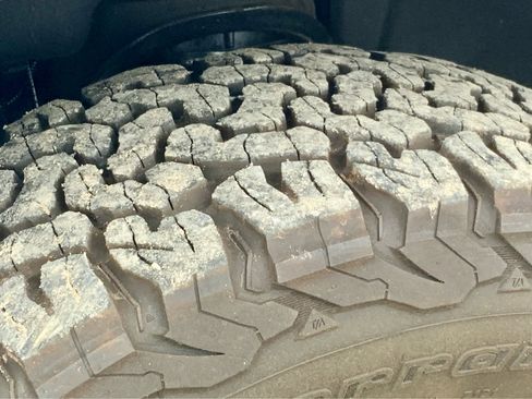 Used 2020 Chevrolet Tahoe Premier w/ 6.2L Performance Package image 22