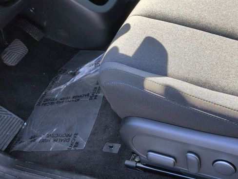 Used 2025 Hyundai Ioniq 5 SE image 17