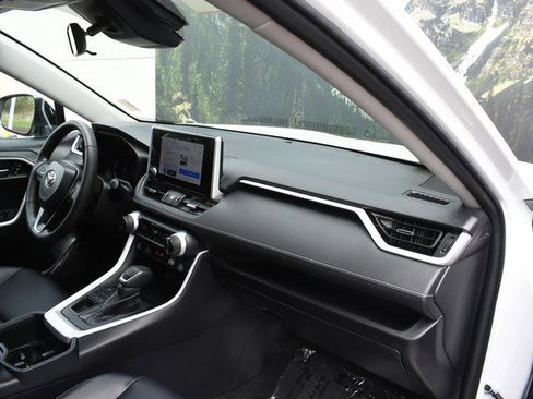 Certified 2023 Toyota RAV4 XLE Premium AWD/4WD image 25