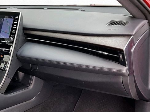 Used 2021 Toyota Avalon Limited image 24
