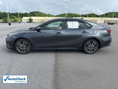 Used 2024 Kia Forte GT-Line w/ GT-Line Premium Package FWD image 2