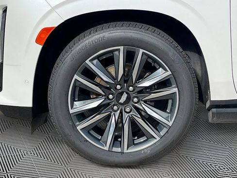 Used 2023 Cadillac Escalade ESV Sport w/ Touring Package AWD/4WD image 11