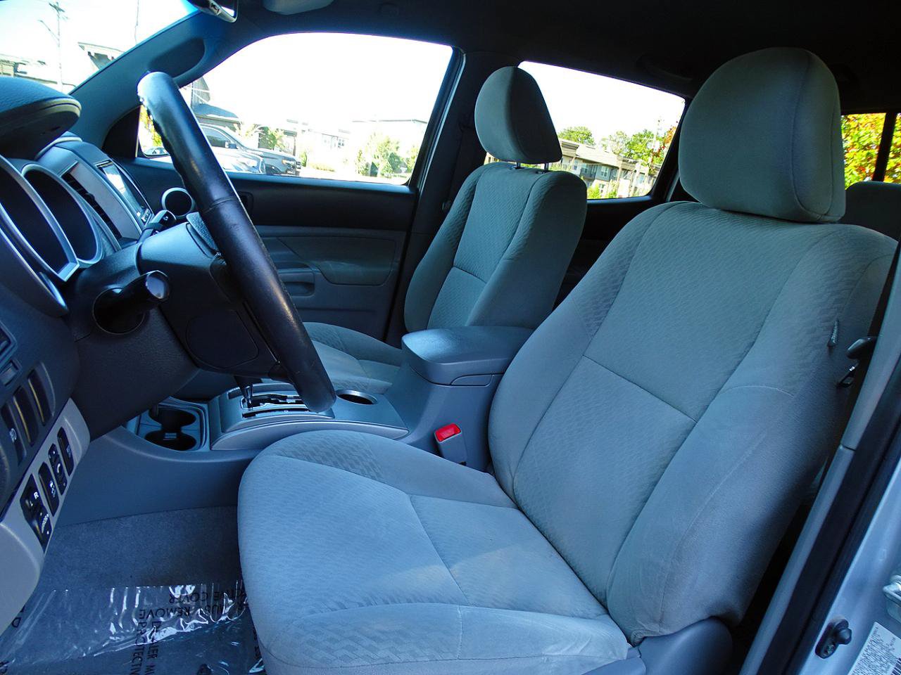 Used 2011 Toyota Tacoma 4x4 Double Cab w/ SR5 Pkg #2 image 14