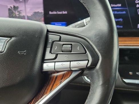 Used 2023 Cadillac Escalade Premium Luxury image 19