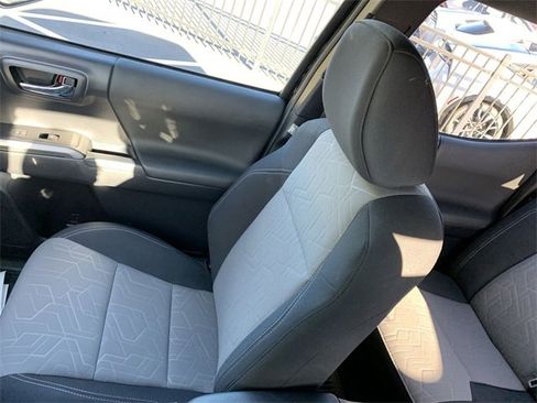 Used 2023 Toyota Tacoma TRD Sport image 29