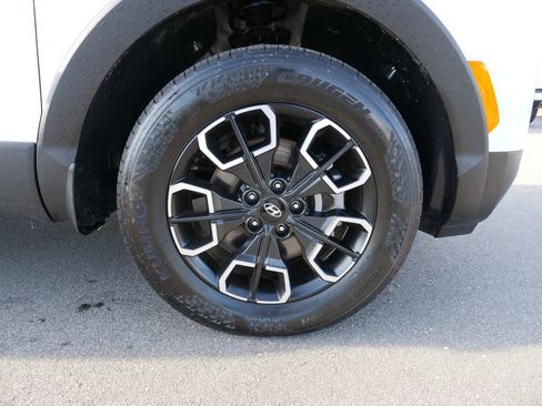 Used 2023 Hyundai Santa Cruz SEL image 11