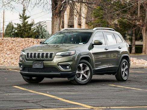 Used 2019 Jeep Cherokee Limited image 1