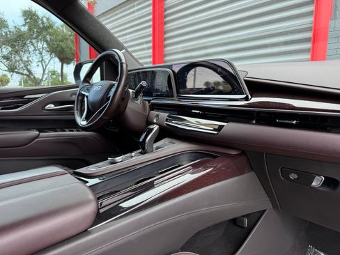 Used 2023 Cadillac Escalade ESV Sport Platinum w/ LPO, ONYX Package RWD image 36
