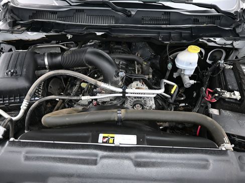Used 2022 RAM 1500 Classic SLT w/ Protection Group AWD/4WD image 12