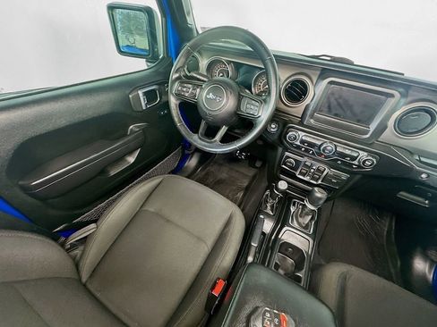 Used 2021 Jeep Gladiator Sport image 9