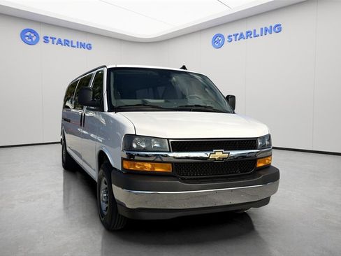 Used 2025 Chevrolet Express 3500 LT w/ LT Preferred Equipment Group image 14