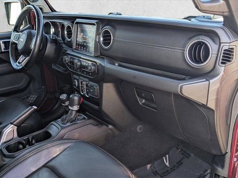 Used 2021 Jeep Gladiator Overland image 21