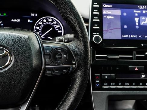 Used 2021 Toyota Avalon XLE w/ Moonroof Package image 33