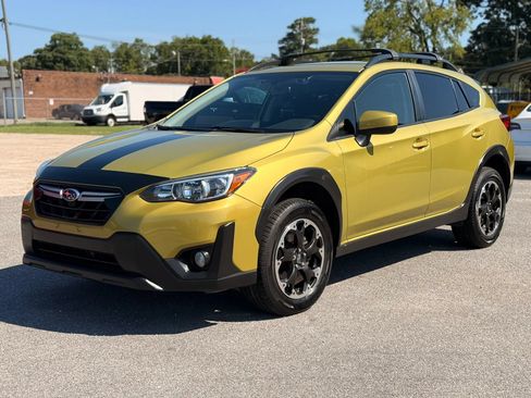 Used 2023 Subaru Crosstrek 2.0i Premium AWD/4WD image 5