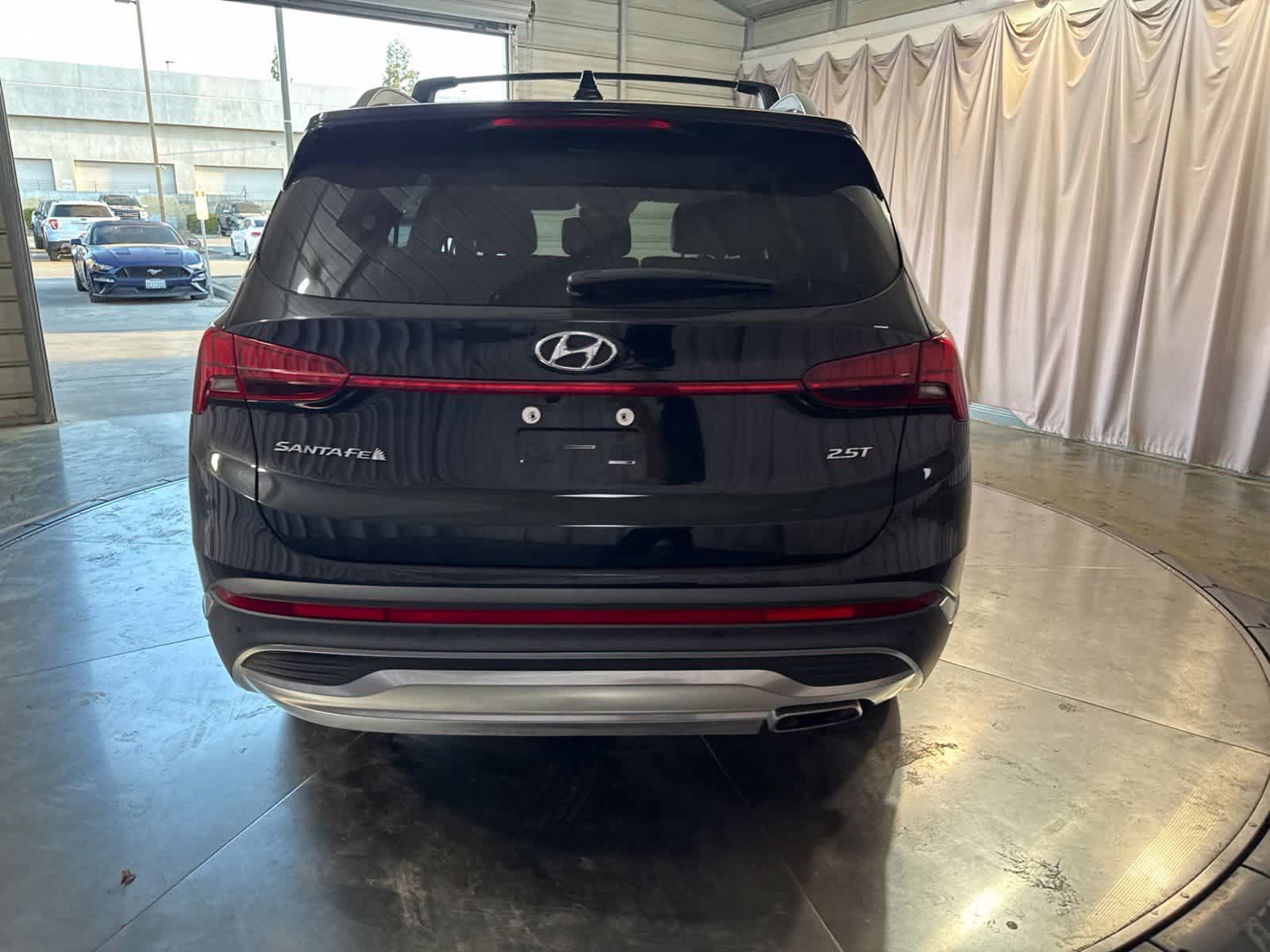 Used 2023 Hyundai Santa Fe Limited FWD image 6