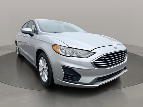 Used 2019 Ford Fusion SE image 8