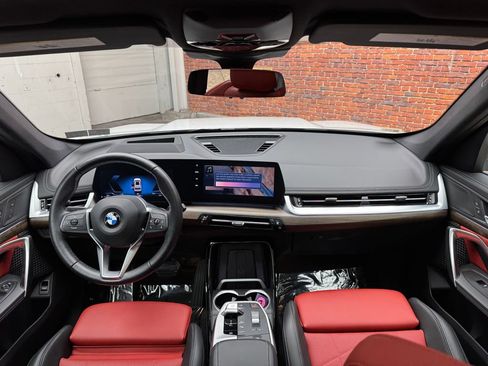 Certified 2025 BMW X1 xDrive28i AWD/4WD image 13