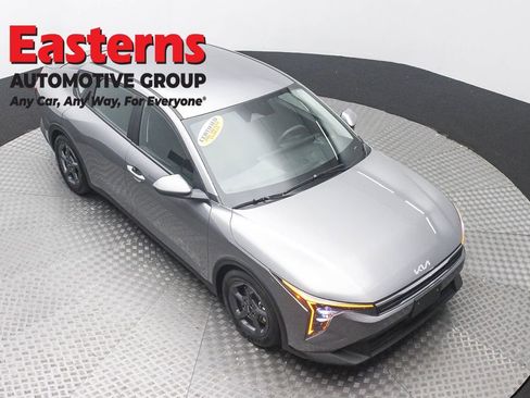 Used 2025 Kia K4 FWD image 3
