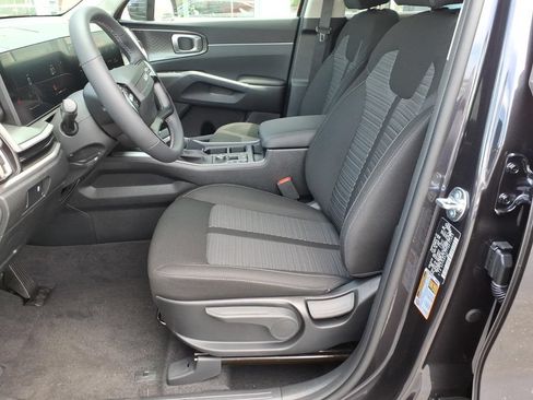 Certified 2026 Kia Sorento LX FWD image 13