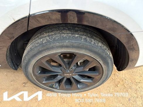 Certified 2023 Kia Sorento SX AWD/4WD image 8