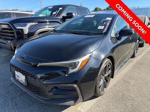 Used 2024 Toyota Corolla SE FWD image 2