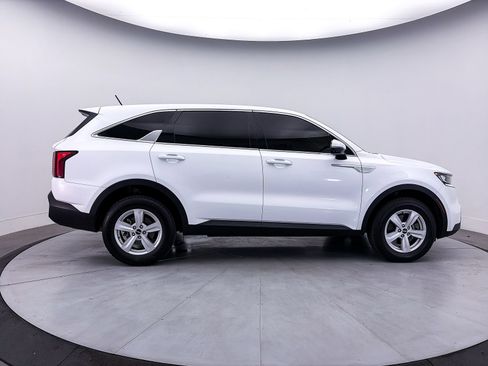 Used 2022 Kia Sorento LX AWD/4WD image 36