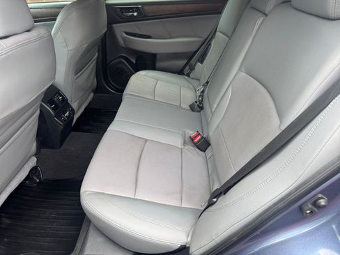 Used 2018 Subaru Outback 2.5i Limited AWD/4WD image 6