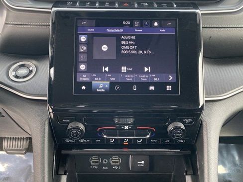 Certified 2023 Jeep Grand Cherokee L Laredo image 10