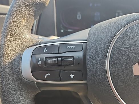 Certified 2023 Kia Sportage LX AWD/4WD image 17