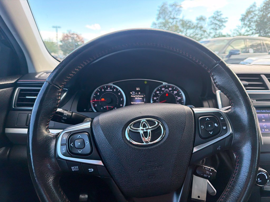 Used 2016 Toyota Camry SE FWD image 23