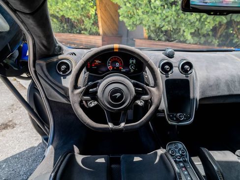 Used 2019 McLaren 600LT RWD image 57