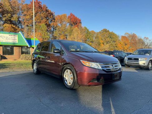 Used 2013 Honda Odyssey LX image 3
